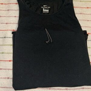 Nike women’s small black tank top